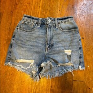 HOLLISTER JEAN SHORTS (NEED TO SELL ASAP)